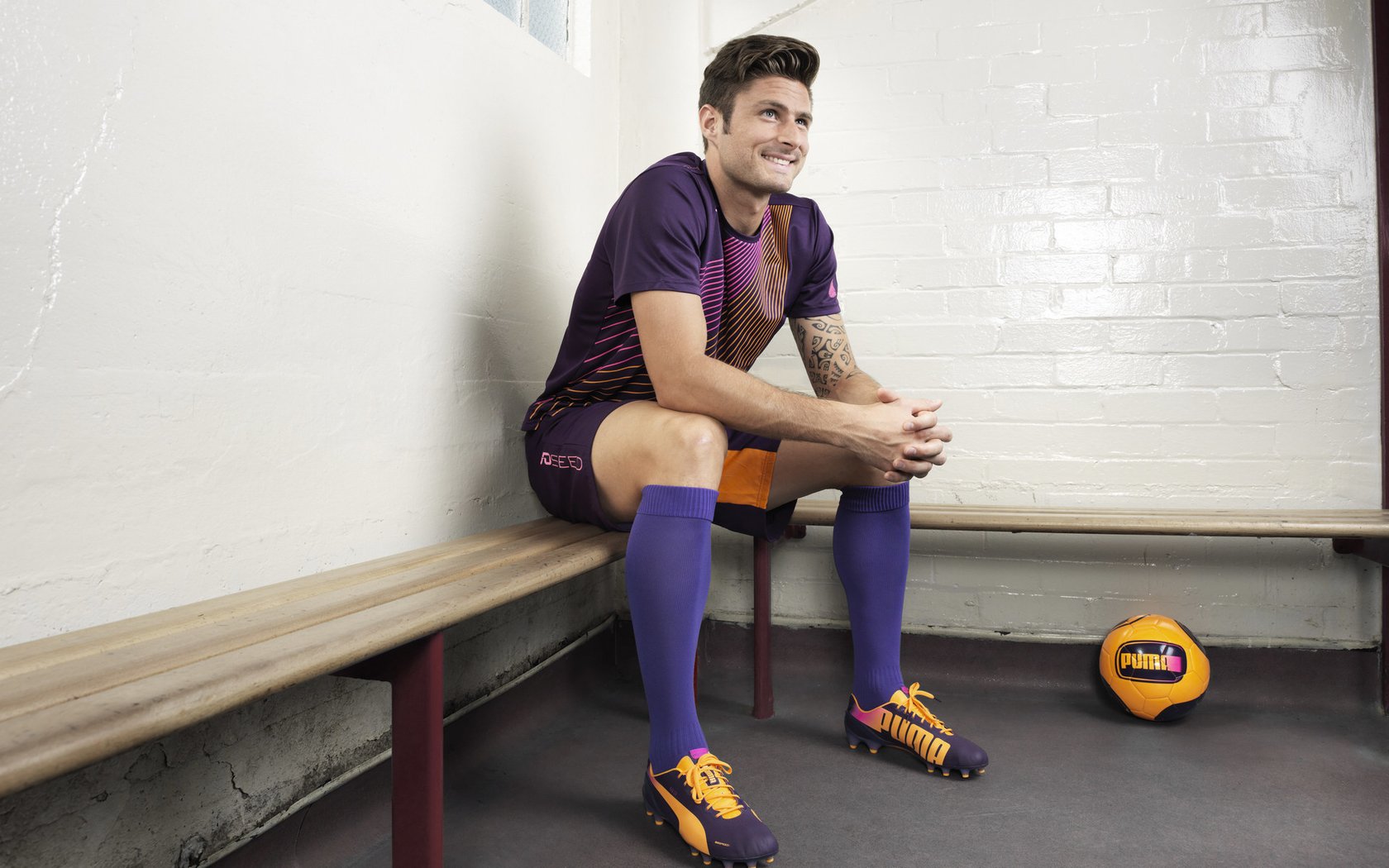 AI裁判逐步实现全场无缝监控，比赛判罚变得更加科学和公正，ai裁判最早应用于哪一年的体操