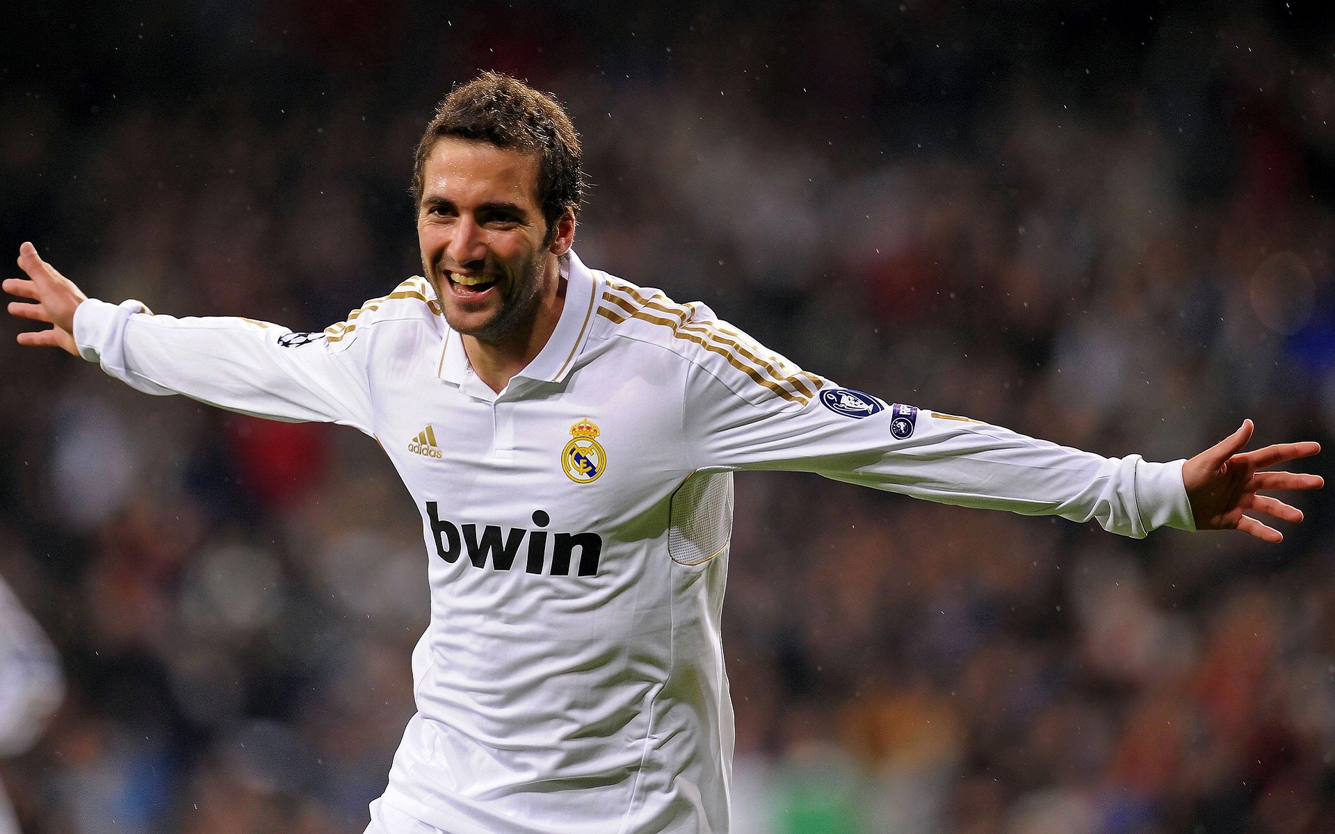 开云下载-“马丁·高尔西：防守专家的崛起，阿根廷美洲狮队的未来领袖”